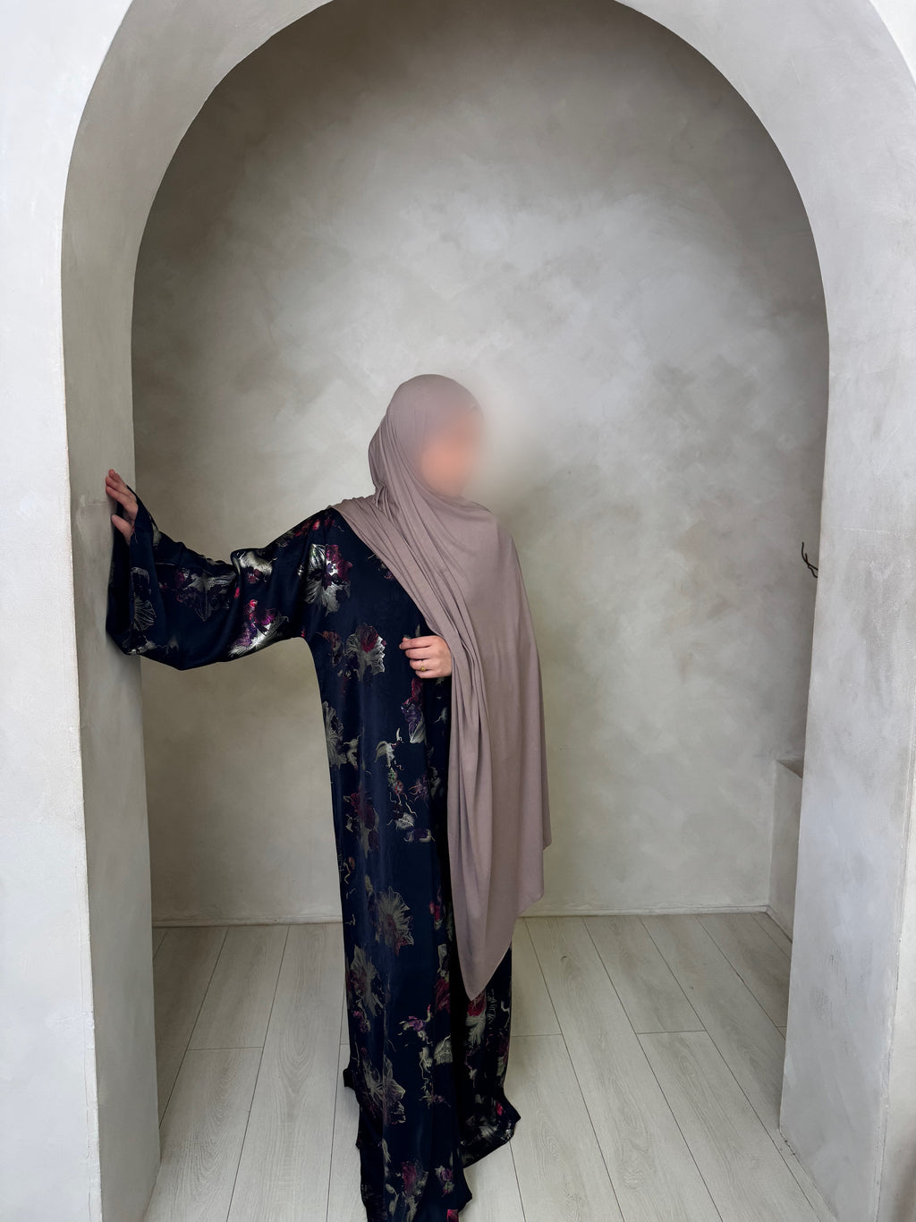 Flora Serene Abaya - Midnight Bloom