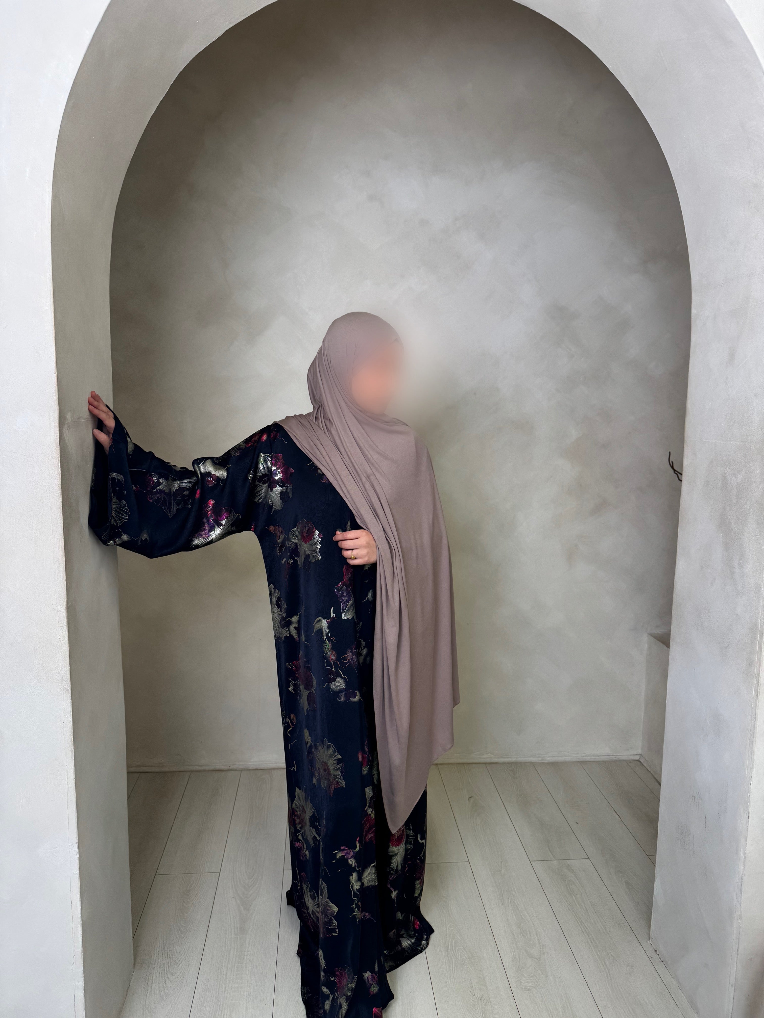 Flora Serene Abaya - Midnight Bloom