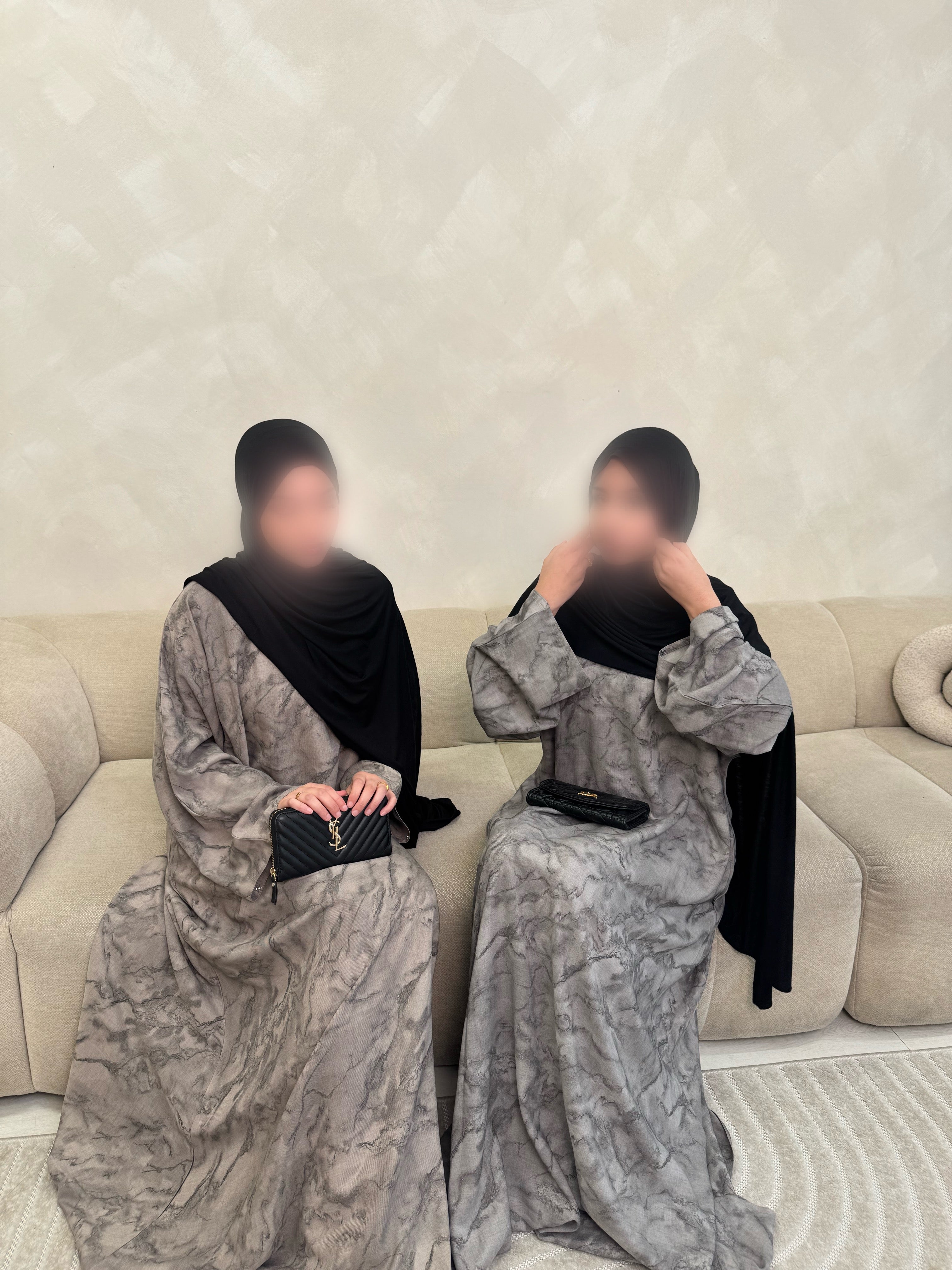 Allas closed Abaya