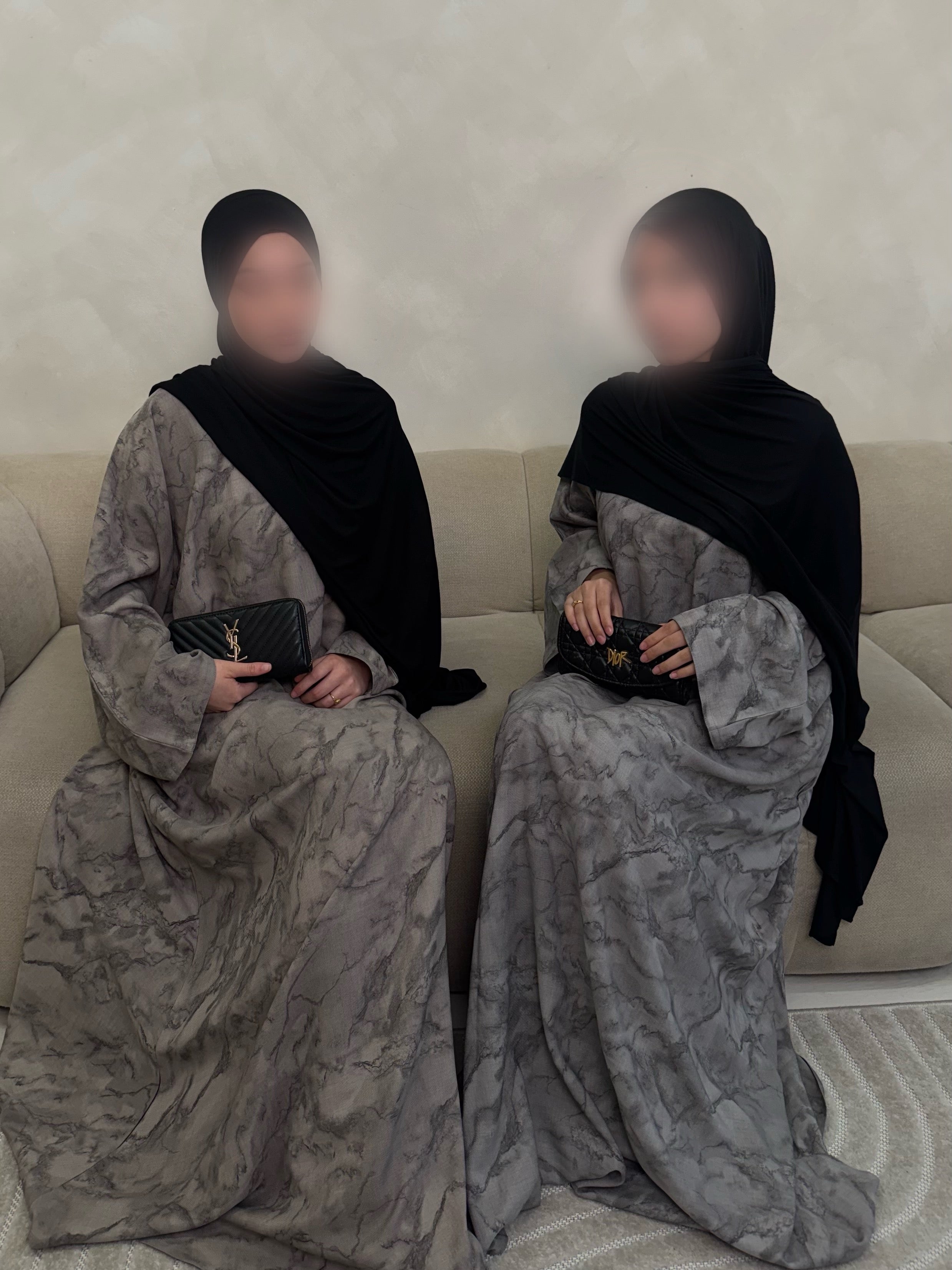 Allas closed Abaya