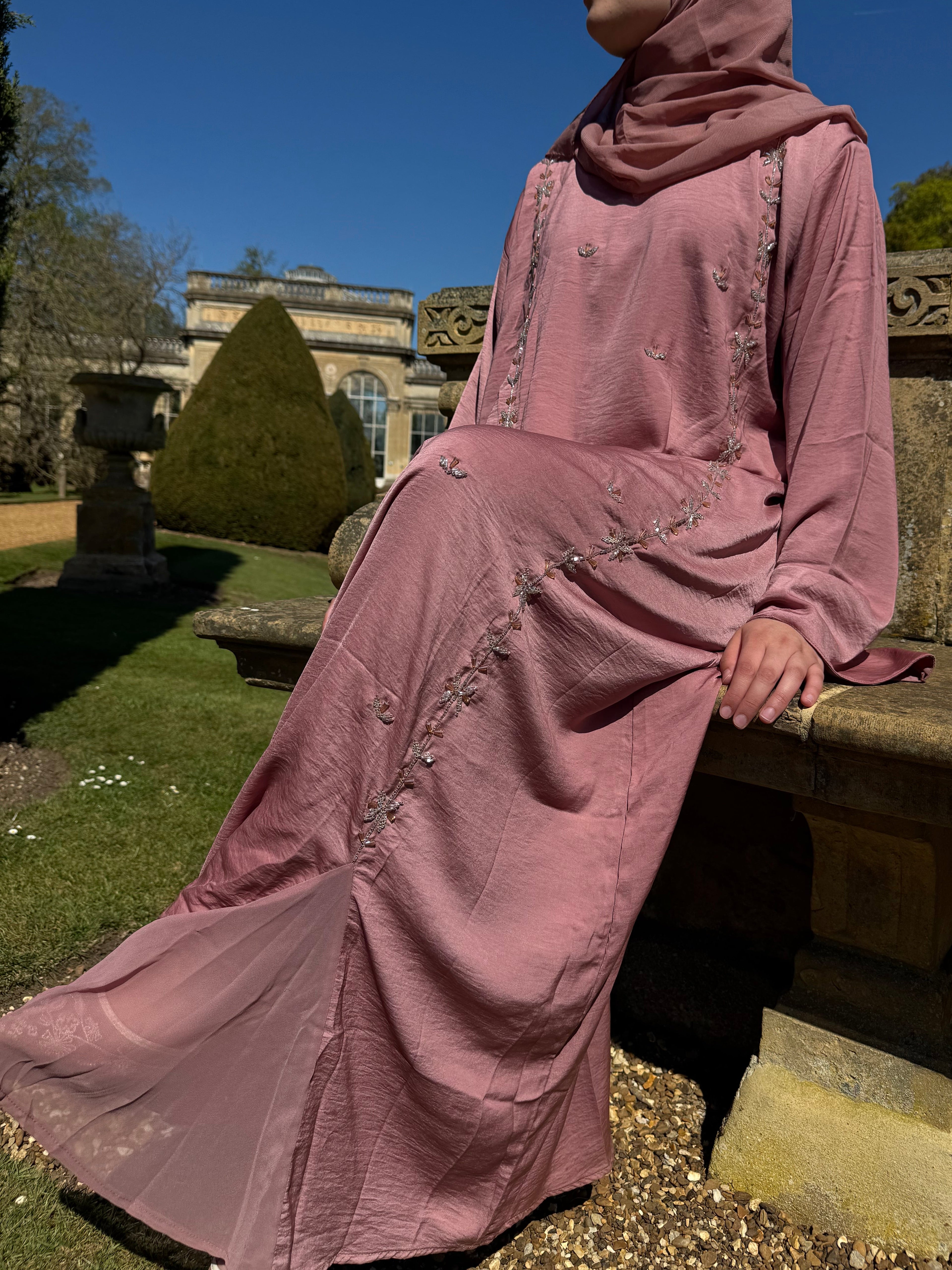 Al-Zahrah Closed Abaya | Sunset Pink