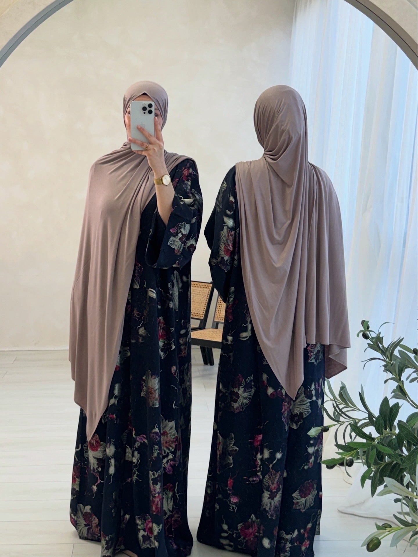 Flora Serene Abaya - Midnight Bloom