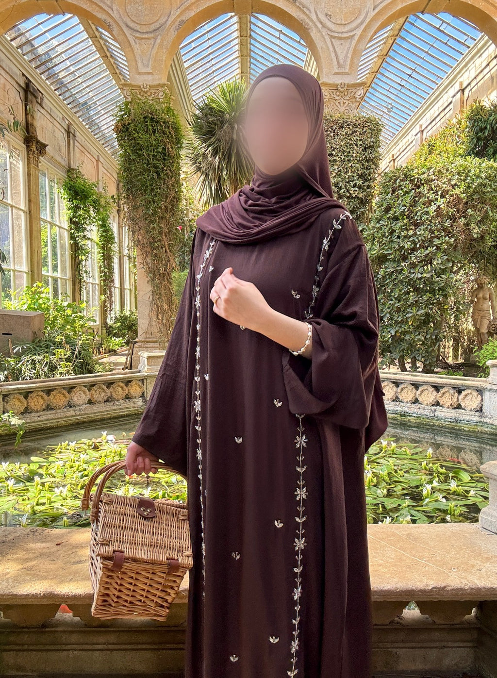 Al-Zahrah Closed Abaya | Hibiscus Brown