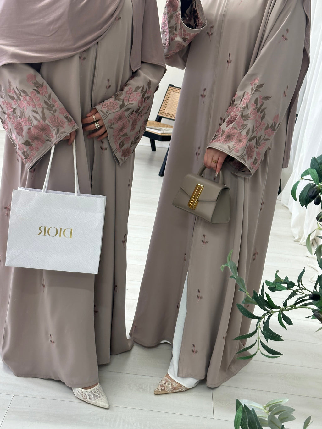 Arora Bloom Nida open abaya - Dusty Mauve