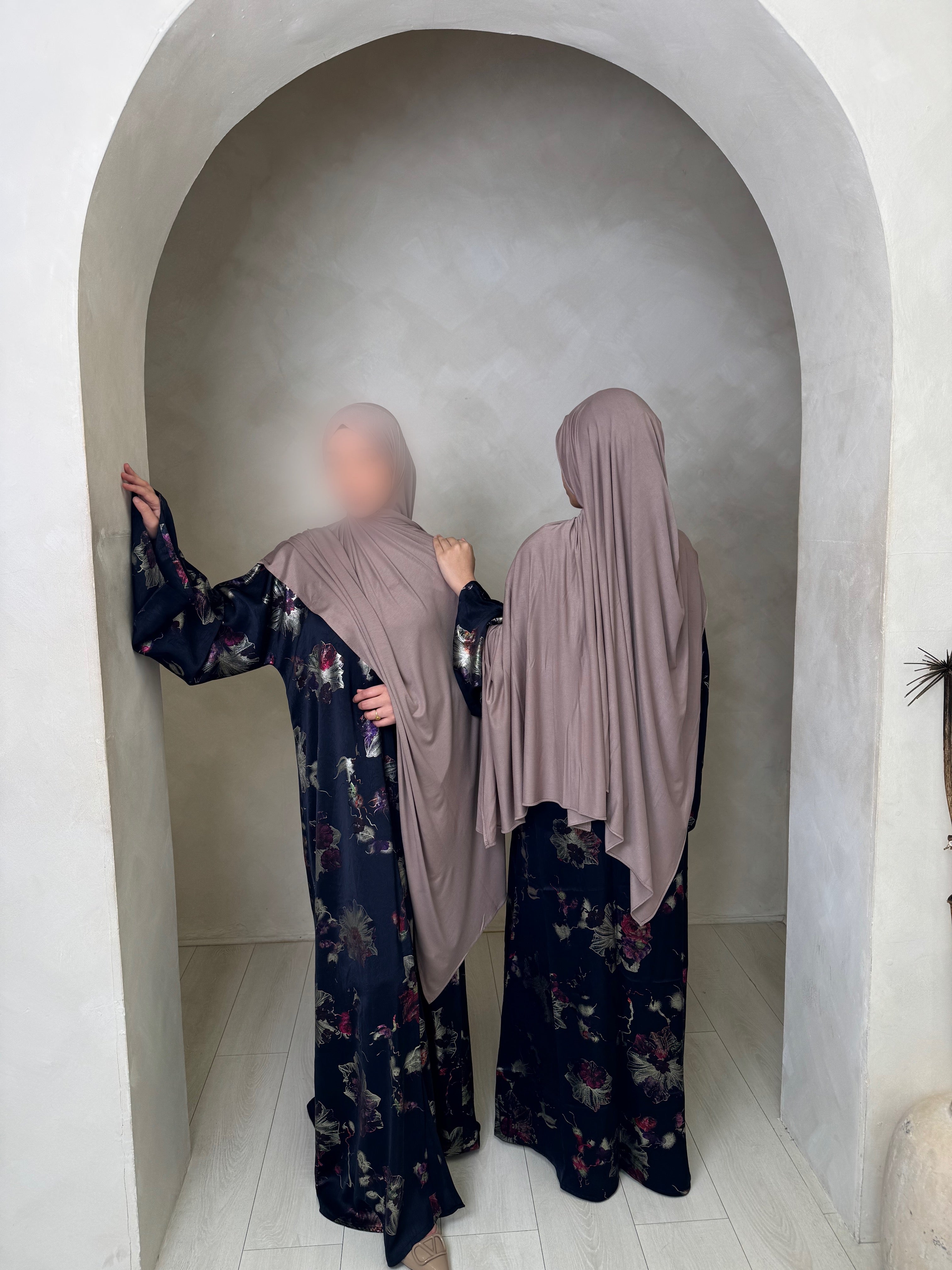 Flora Serene Abaya - Midnight Bloom