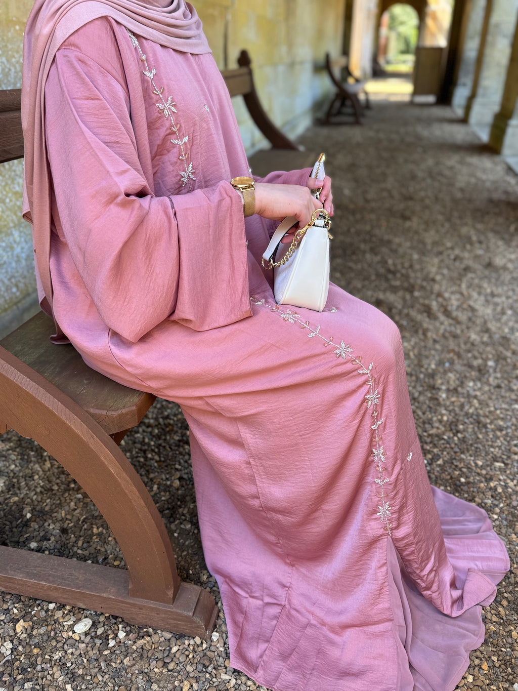 Al-Zahrah Closed Abaya | Sunset Pink