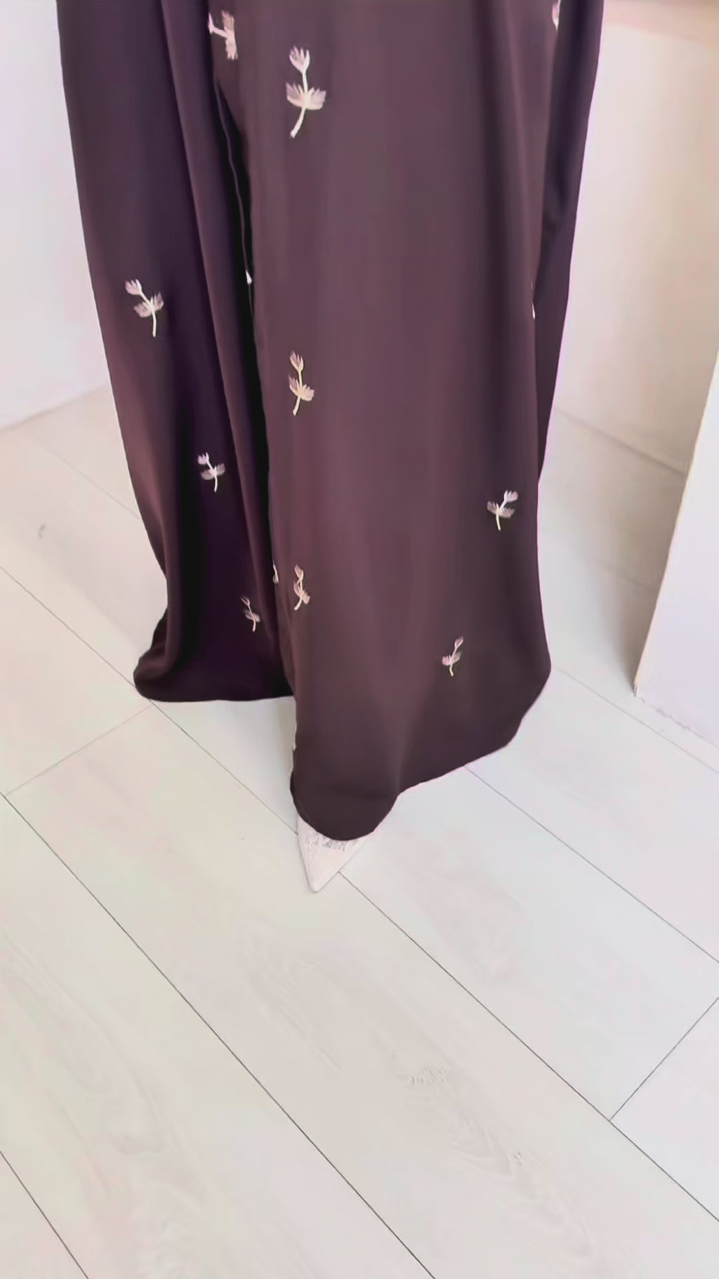Arora Bloom Nida open abaya - Deep Truffle